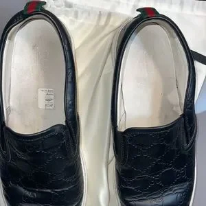 Gucci | Shoes | Mens Black Gucci Leather Slip On Sneaker Gg  display picture 2